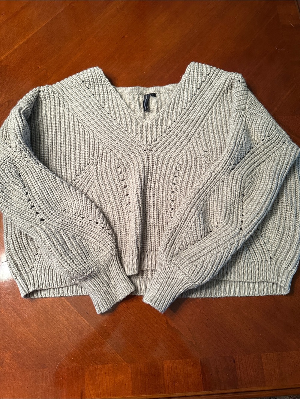 moon & madison Light green V-Neck Chunky Cable Knit cropped Sweater